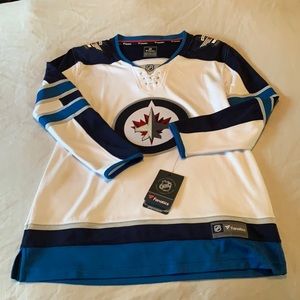 Women’s Winnipeg Jets jersey